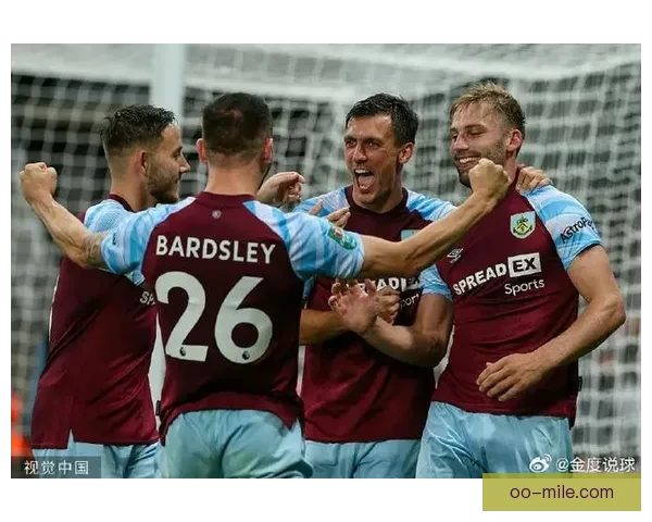 埃弗顿主场大胜伯恩利两球取胜保级压力暂时缓解